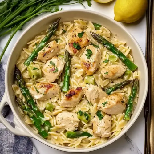Tasty Orzo with Chicken and Asparagus